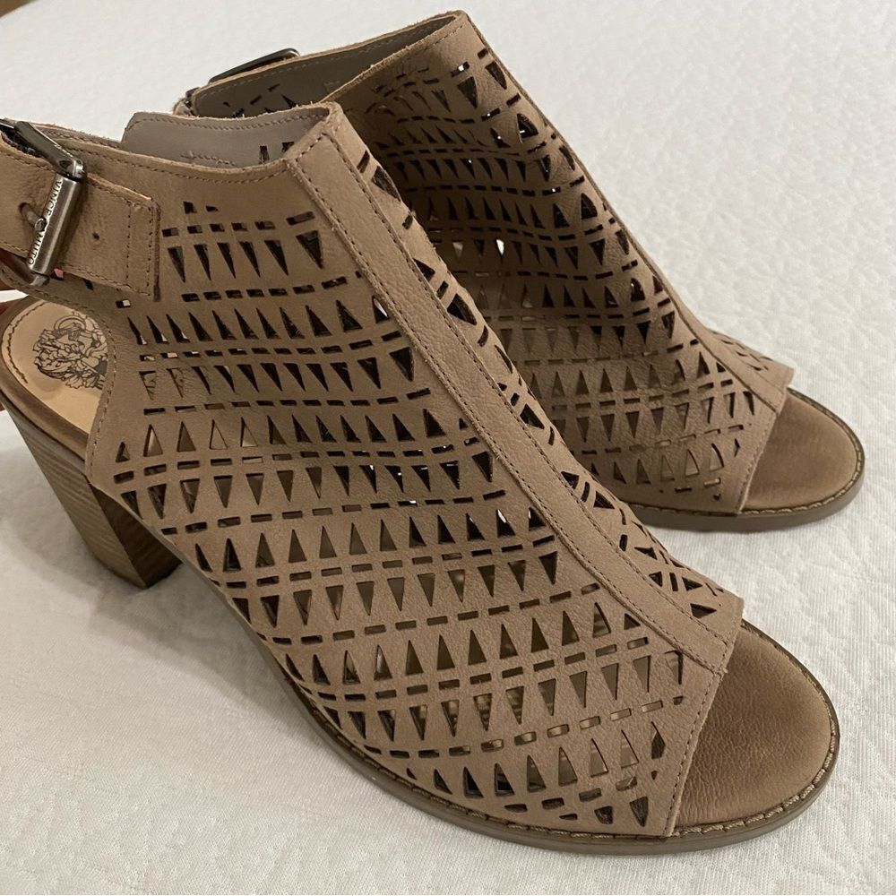 Vince Camuto -  Triana - Size 10M Stacked-Heel Open-Toe Sandals